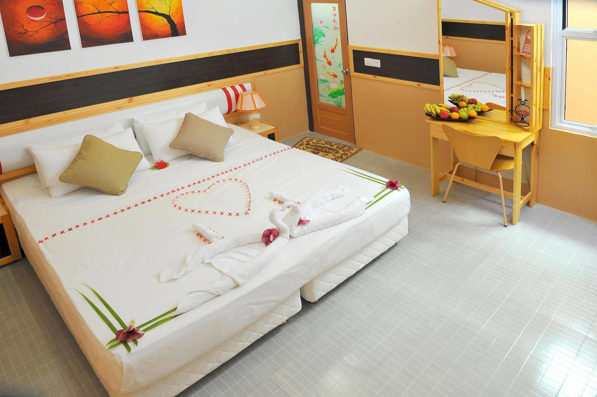Arora Inn Maafushi Extérieur photo